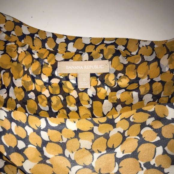 Banana Republic Blouse - Picture 3 of 3